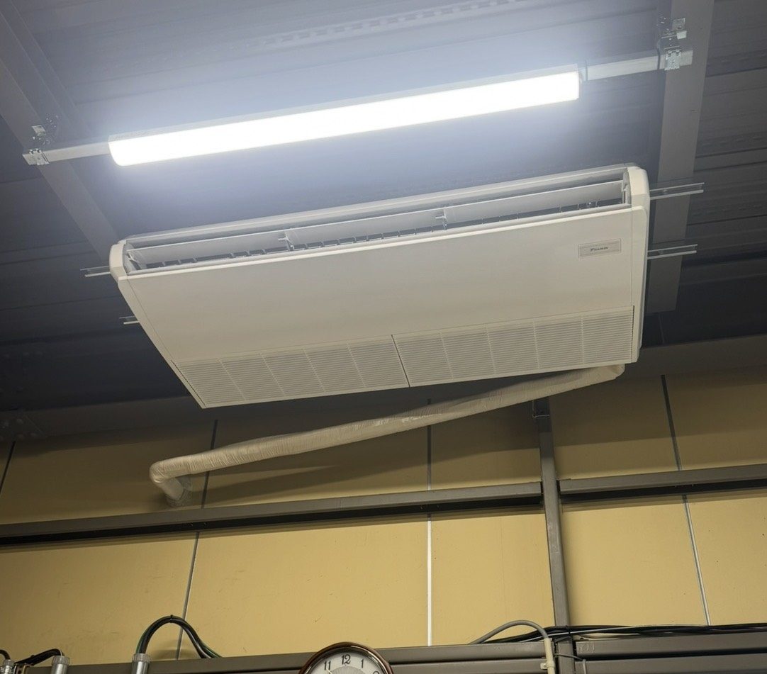 天井吊り型・店舗A